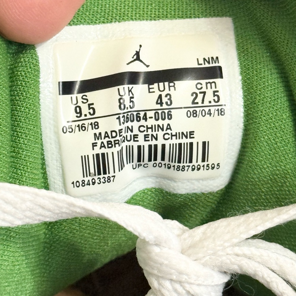 AUTHENTIC Jordan 3 Retro “Chlorophyll” size 9.5 136064-006 2018 PRE-OWNED - Picture 6 of 7